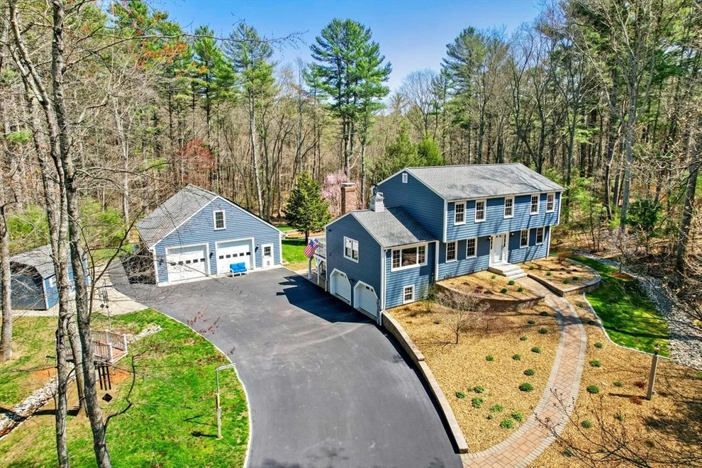Unit for sale at 22 Cider Mill Ln, Upton, MA 01568
