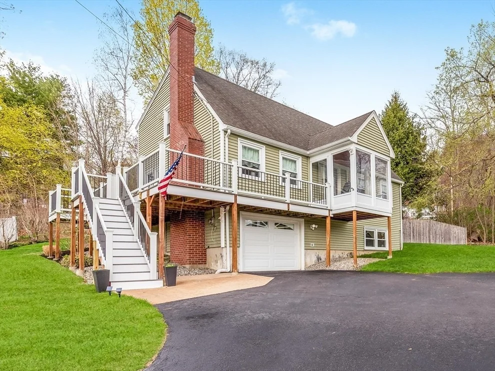 Unit for sale at 8 Wellings St, Haverhill, MA 01830