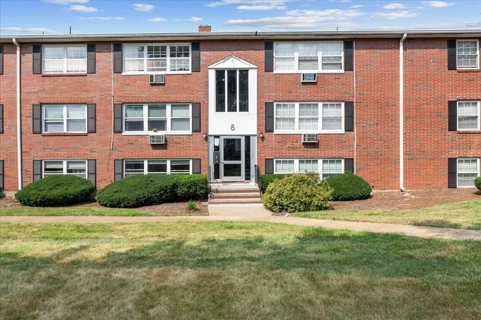 Unit for sale at 8 Tara Dr, Weymouth, MA 02188