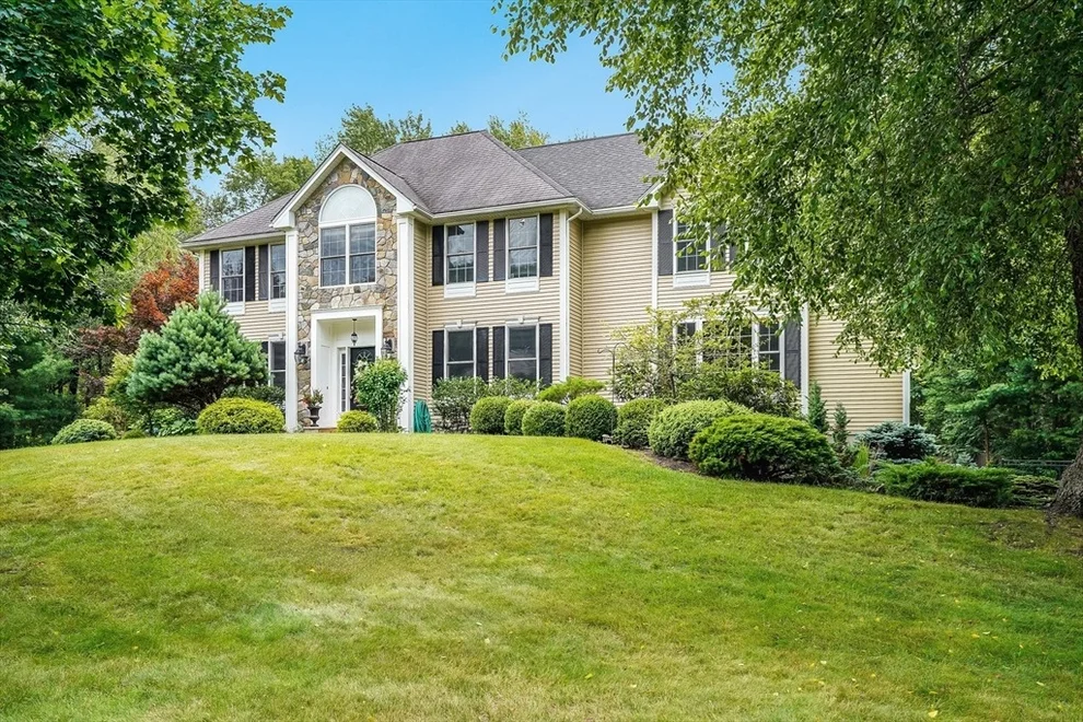 Unit for sale at 14 Arrowwood, Methuen, MA 01844