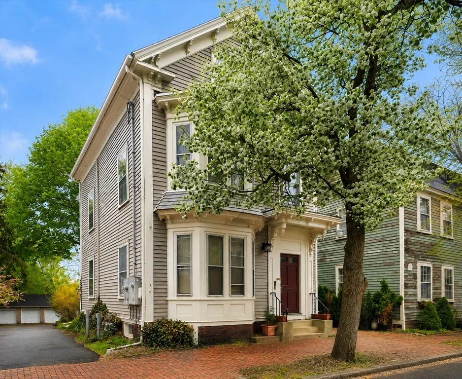 Unit for sale at 126-1/2 Federal St, Salem, MA 01970
