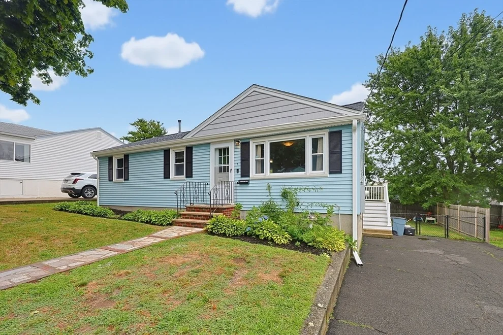 Unit for sale at 7 Haskell Pl, Peabody, MA 01960