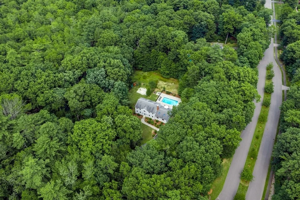 Unit for sale at 180 Cedar St, Sturbridge, MA 01566