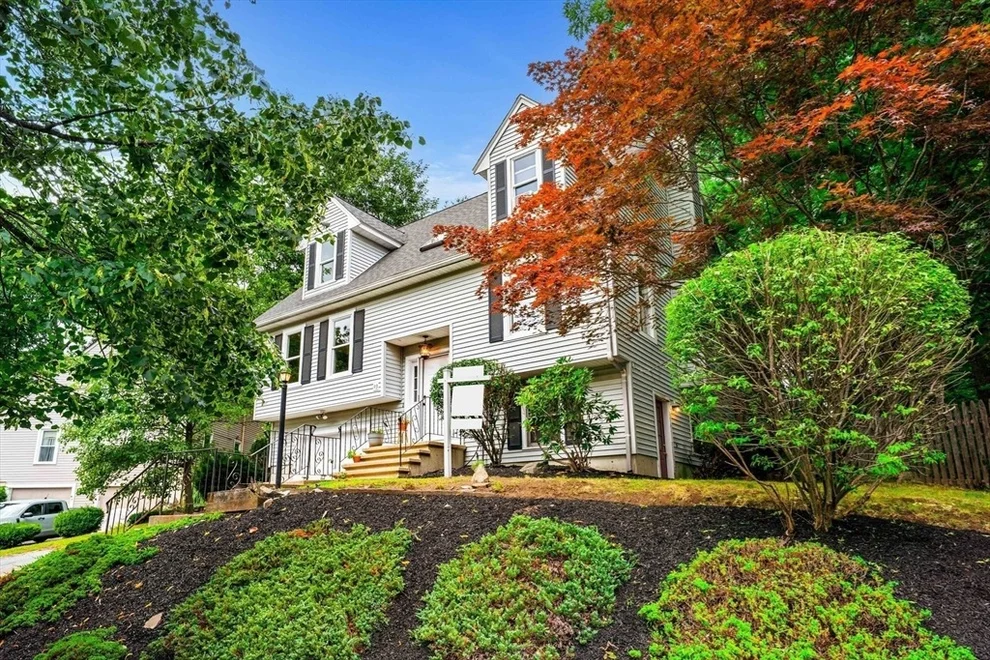 Unit for sale at 93 Kendrick Rd, Wakefield, MA 01880