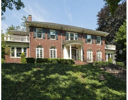 Unit for sale at 37 Colbourne Crescent, Brookline, MA 02445
