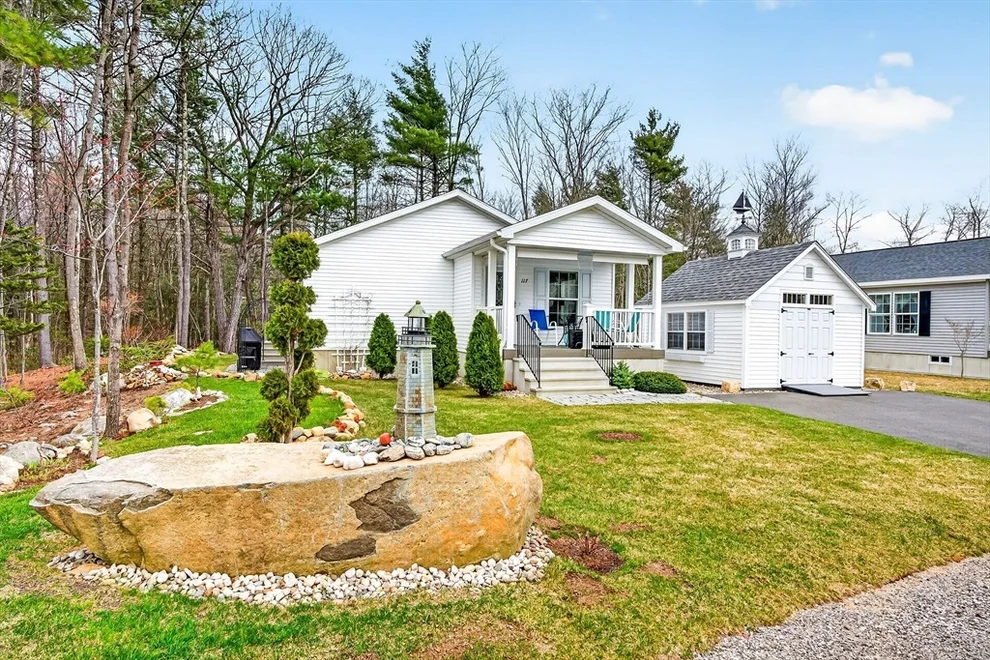 Unit for sale at 117 Topaz Terrace, Gardner, MA 01440