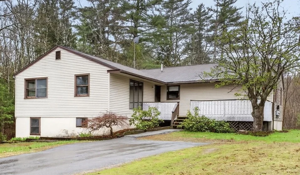 Unit for sale at 414 Fremont Rd, Chester, NH 03036