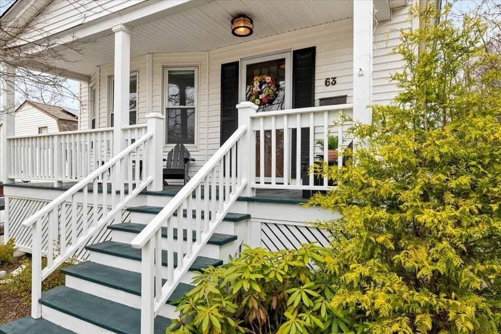 Unit for sale at 63 Airlie St, Worcester, MA 01606