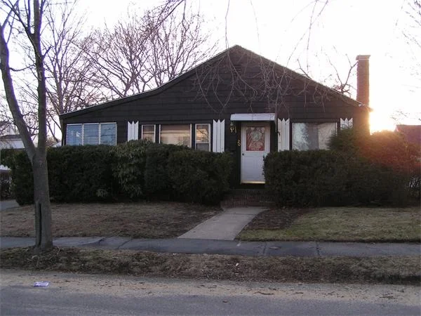 Unit for sale at 20 Canterbury Road, Marblehead, MA 01945