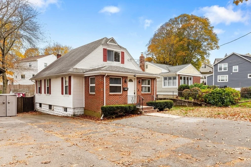 Unit for sale at 229 Elm St, Medford, MA 02155