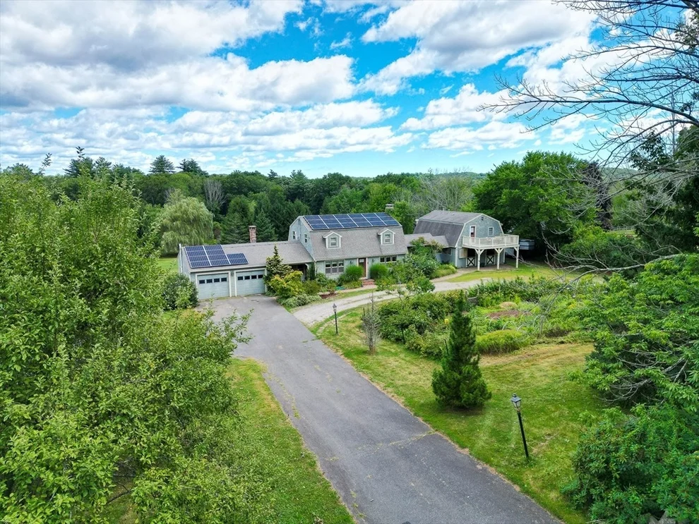 Unit for sale at 136 Crane Neck St, West Newbury, MA 01985