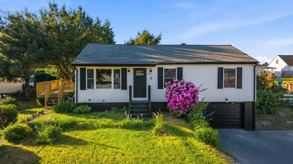 Unit for sale at 9 San Juan Dr, Bristol, RI 02809