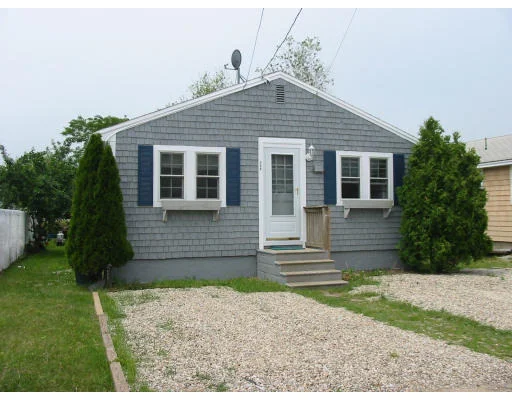 Unit for sale at 122 Cable Ave., Salisbury, MA 01952