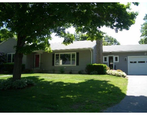 Unit for sale at 9 Beech Ave, North Andover, MA 01845