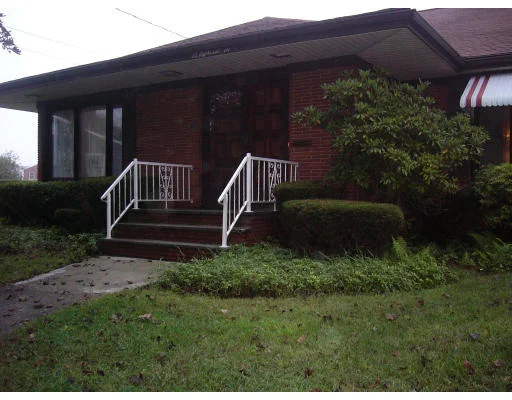 Unit for sale at 26 Highview Ave, Somerset, MA 02726