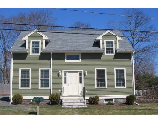 Unit for sale at 22 Green St.., Ipswich, MA 01938