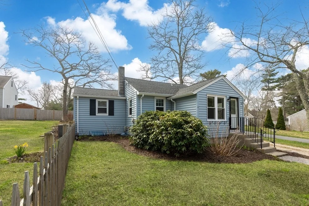 Unit for sale at 33 Nickerson St, Plymouth, MA 02360