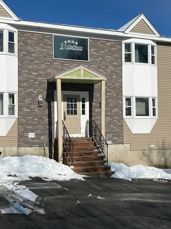 Unit for sale at 1524 Gorham St, Lowell, MA 01852