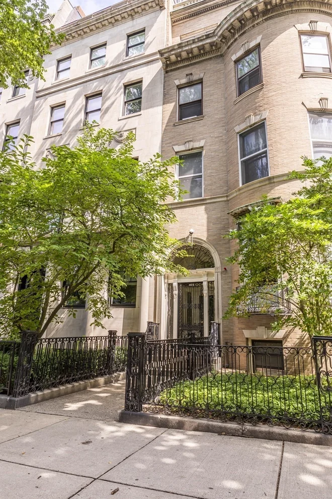 Unit for sale at 405 Commonwealth Ave, Boston, MA 02215