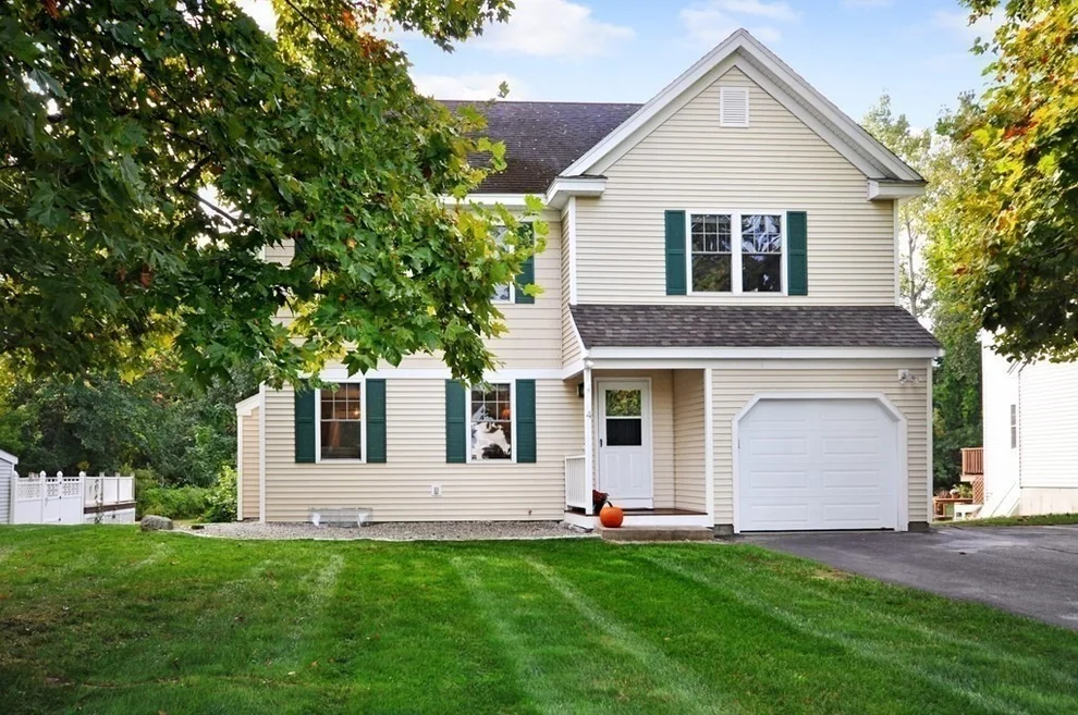 Unit for sale at 8 Westside Dr, Acton, MA 01720