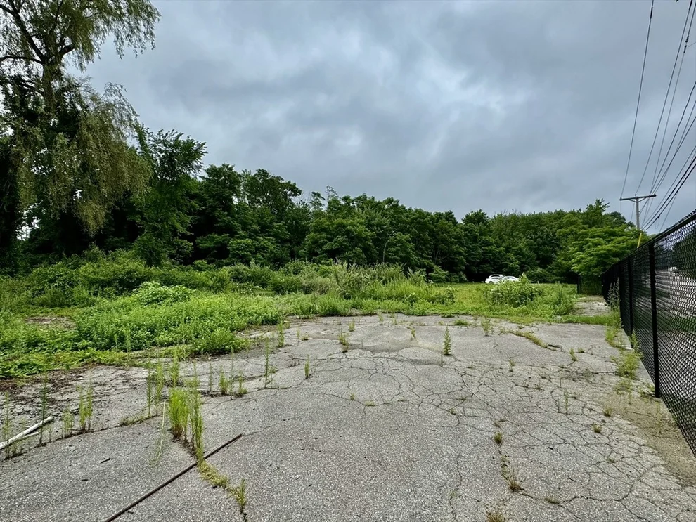 Unit for sale at 485 East St, Wrentham, MA 02093