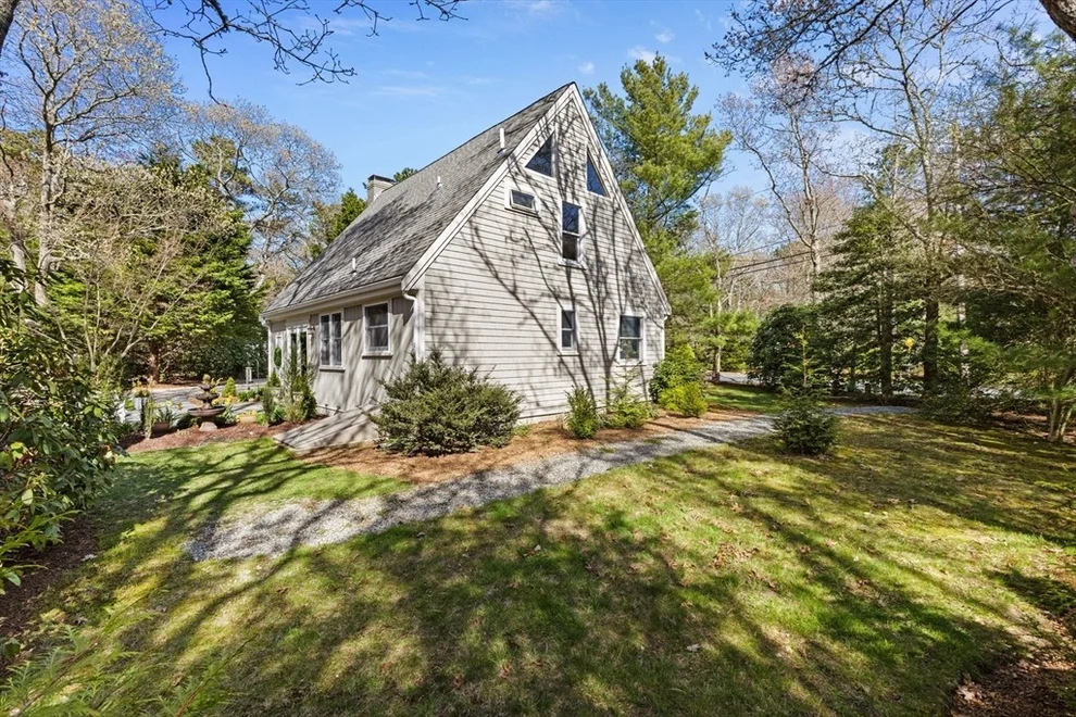Unit for sale at 11 White Oak Trl, Barnstable, MA 02632