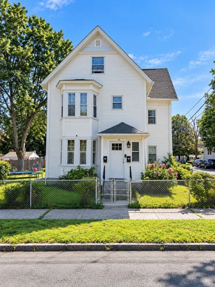 Unit for sale at 79 Oak Street, Springfield, MA 01151