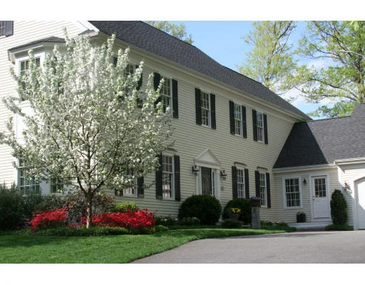 Unit for sale at 258 Old Marlboro Rd, Concord, MA 01742