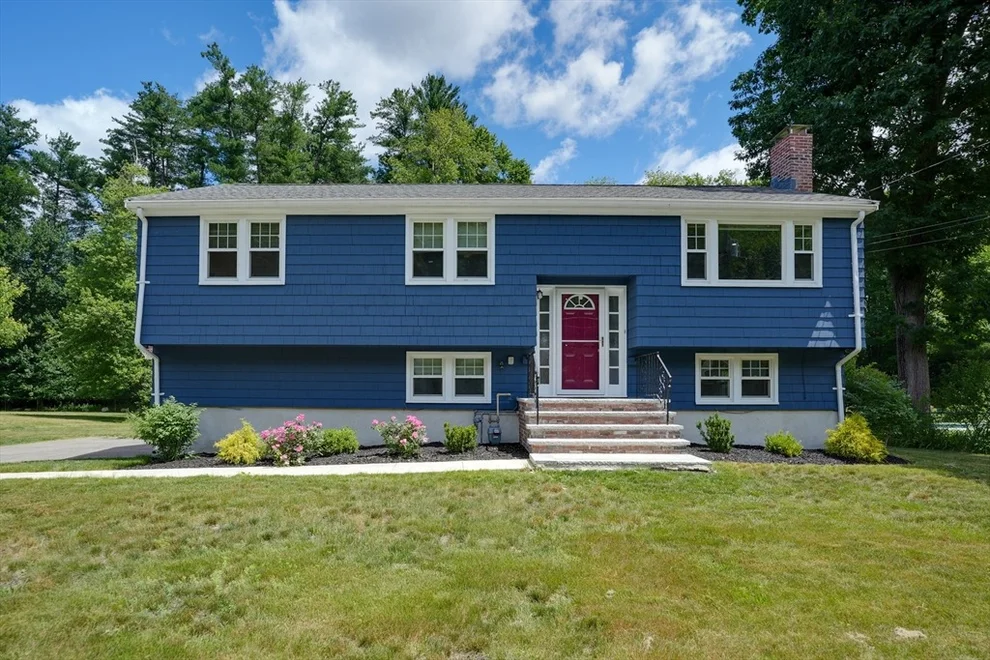 Unit for sale at 7 Alcine Ln, Burlington, MA 01803