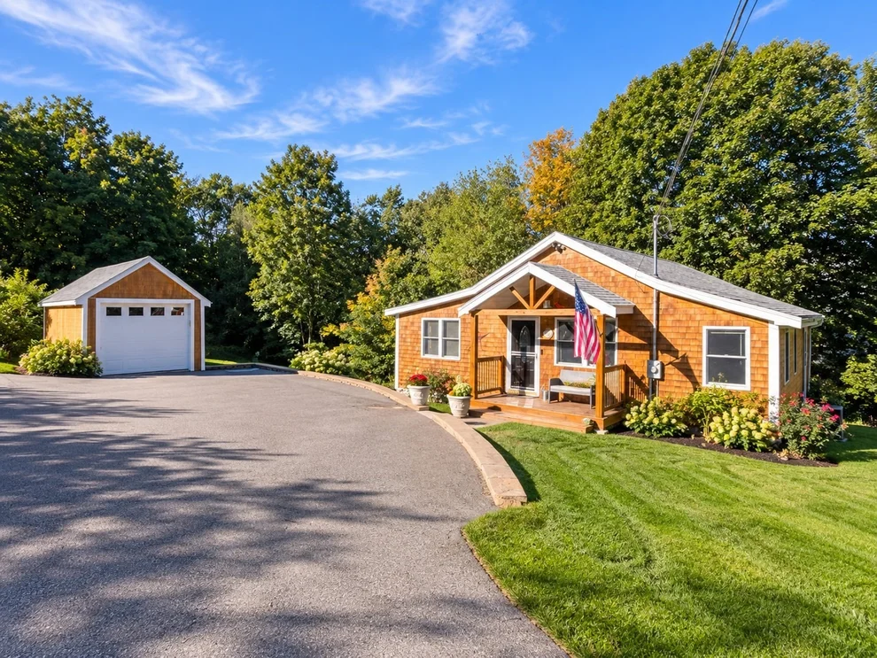Unit for sale at 29 Ellen, Haverhill, MA 01830