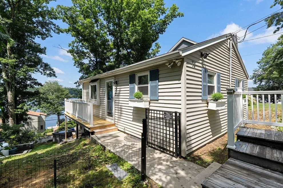 Unit for sale at 72 Downey St, Hopkinton, MA 01748