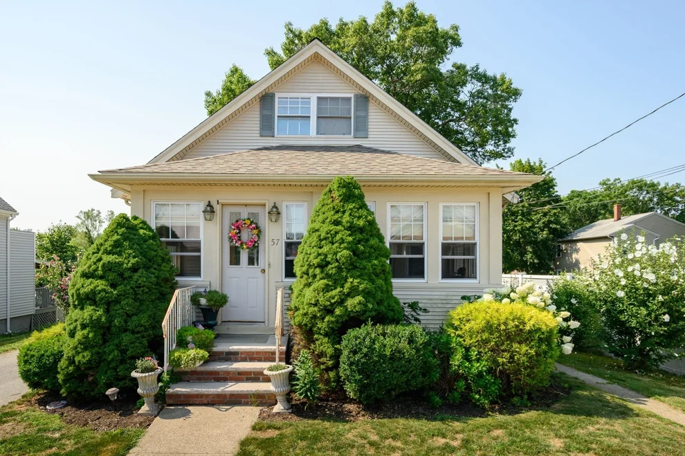 Unit for sale at 57 Columbus Ave, Braintree, MA 02184
