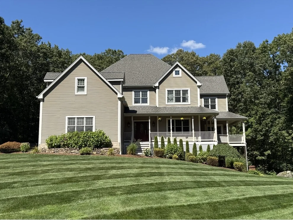 Unit for sale at 64 Acorn Dr, Uxbridge, MA 01569
