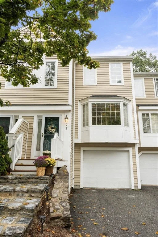 Unit for sale at 303 Greenwich Ct, Worcester, MA 01609