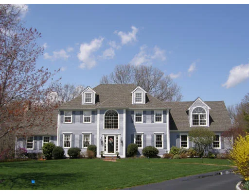 Unit for sale at 10 Edgar Walker Ct, Hingham, MA 02043
