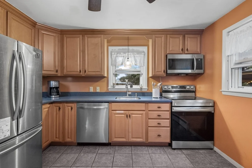 Unit for sale at 3 Minneapolis Ave, Fitchburg, MA 01420