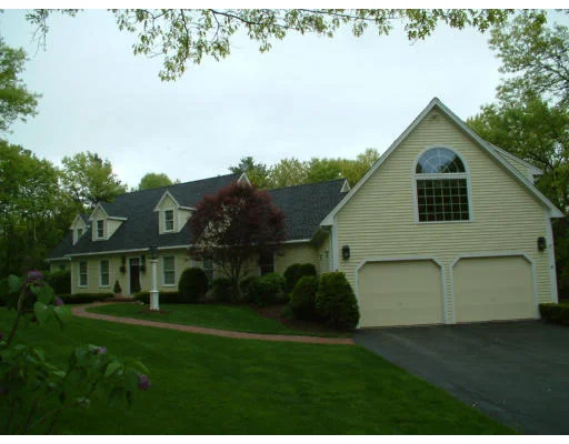 Unit for sale at 9 Stop River Road, Norfolk, MA 02056