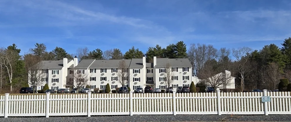 Unit for sale at 6 Erick Rd, Mansfield, MA 02048