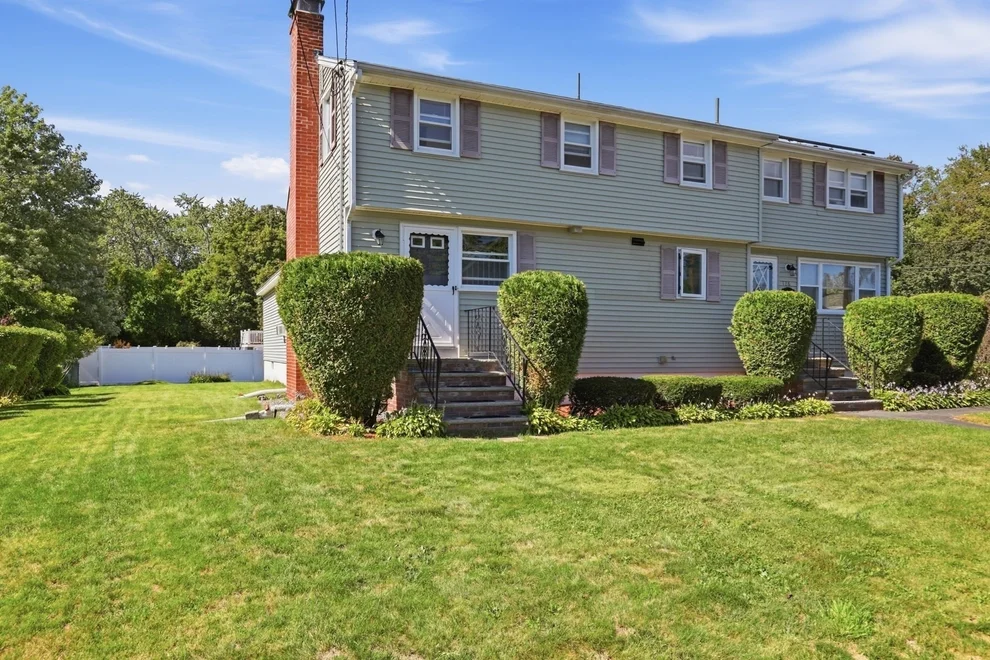 Unit for sale at 126 Montaup Ave, Dracut, MA 01826