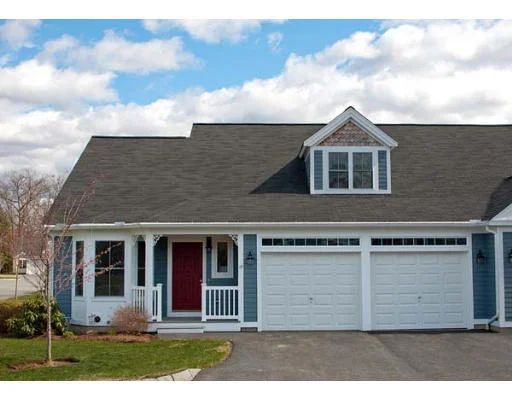 Unit for sale at 19 Whispering Brook, Marlborough, MA 01752