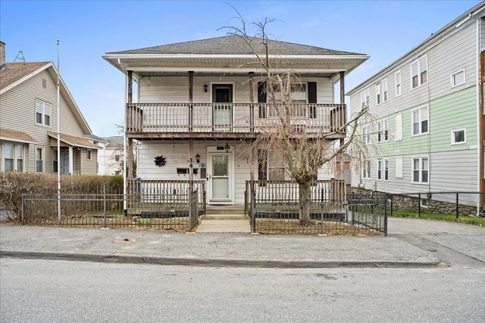 Unit for sale at 34 Dartmouth St, Worcester, MA 01604
