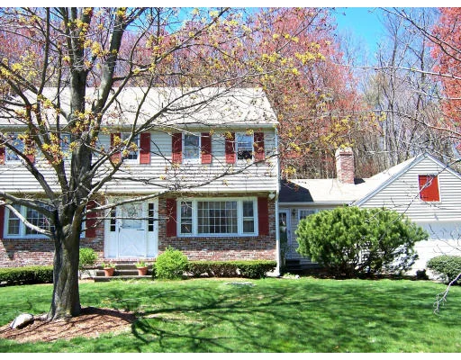 Unit for sale at 35 Clover Hill Dr, Chelmsford, MA 01824