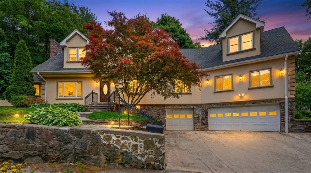 Unit for sale at 19 Sutcliffe Park, Newton, MA 02461