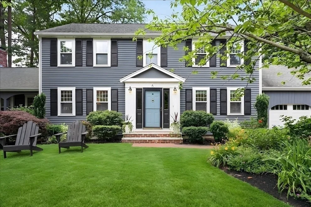 Unit for sale at 6 Blackhorse Ln, Hingham, MA 02043