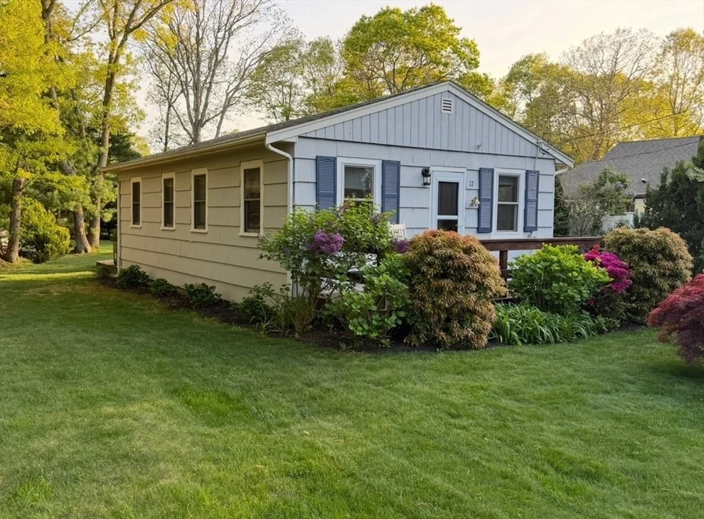 Unit for sale at 17 Suncrest Dr, Falmouth, MA 02536