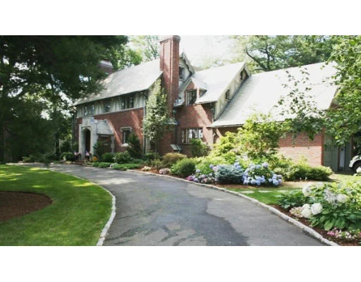 Unit for sale at 151 Forest St, Wellesley, MA 02481