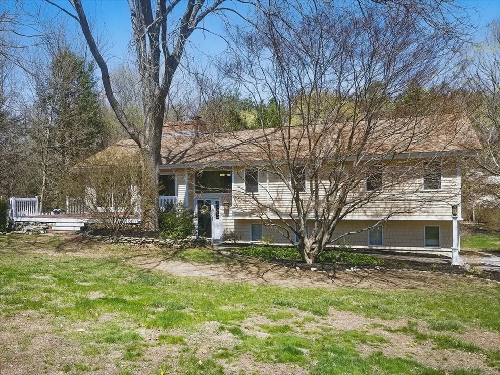 Unit for sale at 61 1/2 Heald St, Pepperell, MA 01463
