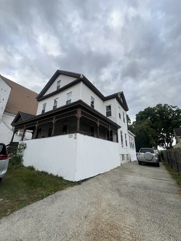 Unit for sale at 139 Bay St, Springfield, MA 01109