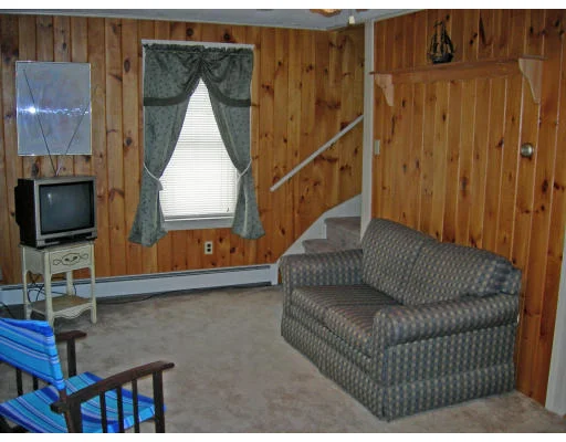 Unit for sale at 10 Waban Ave, Worcester, MA 01604