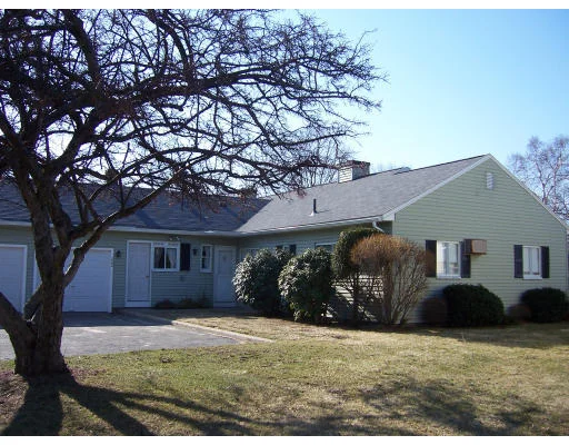 Unit for sale at 202 Horseshoe Dr, Chicopee, MA 01022